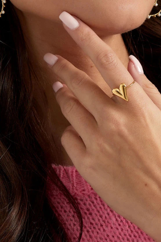 RING FAMOUS HEART