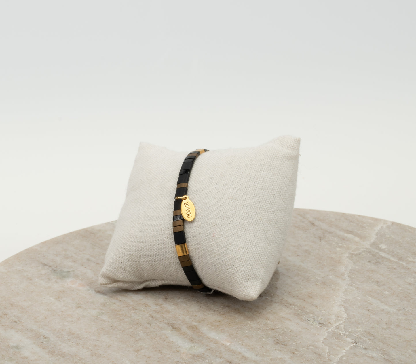 ARMBAND PLATTE KRALEN - BLACK & BRONZE