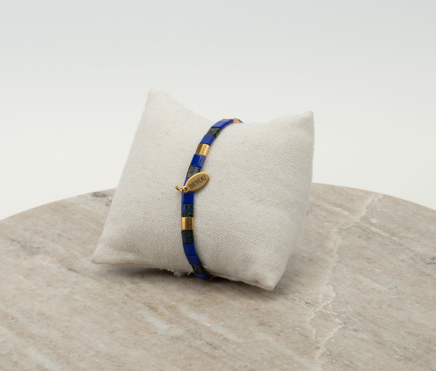 ARMBAND PLATTE KRALEN - BLUE & BLACK