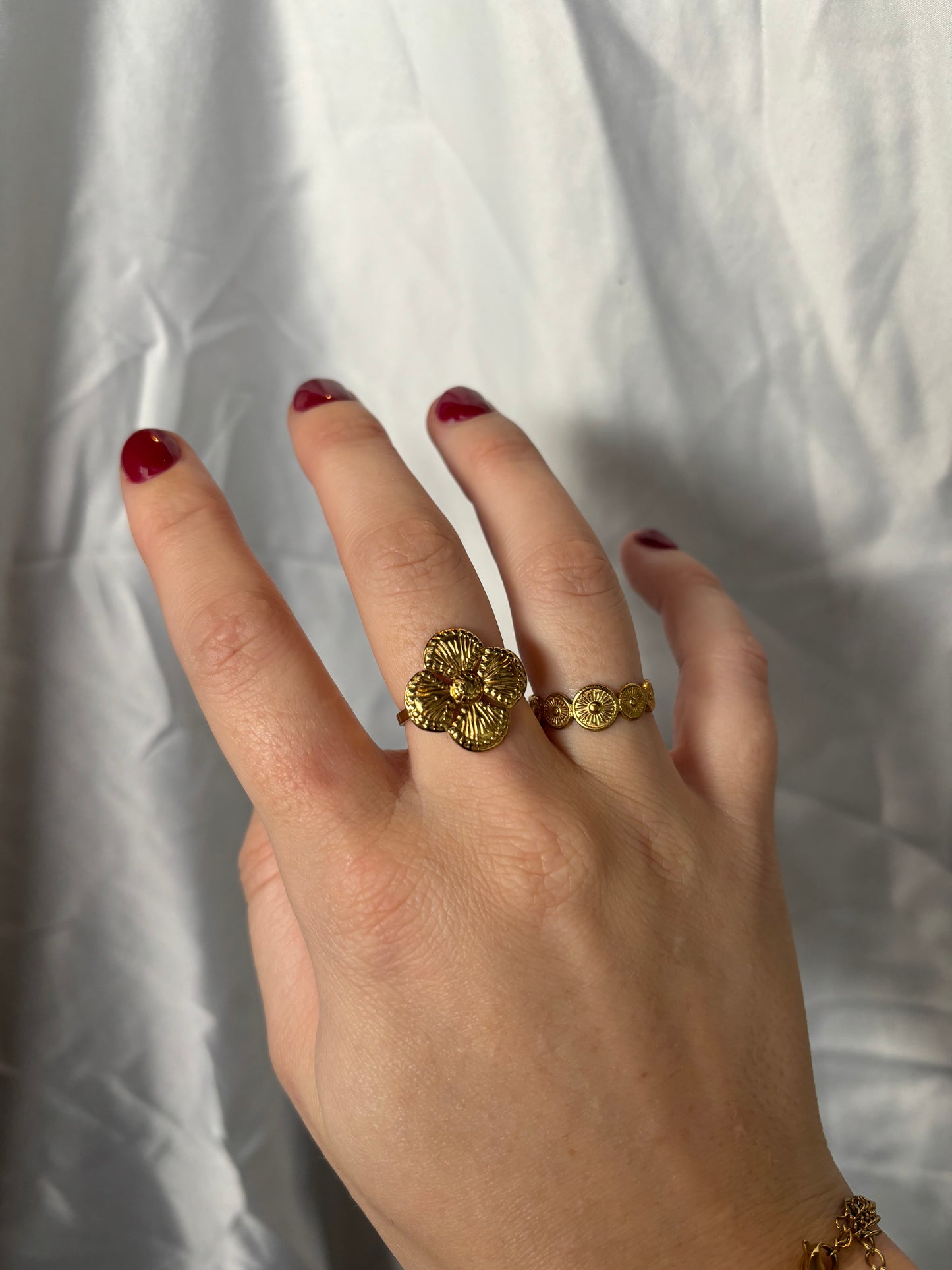 RING ENDLESS CIRCLE