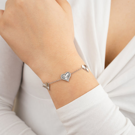 ARMBAND ROMANCE
